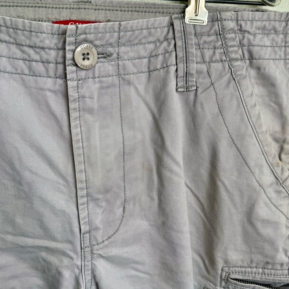 Vintage Guess Men's Cargo Shorts Gray Size 34 - Picture 2 of 7